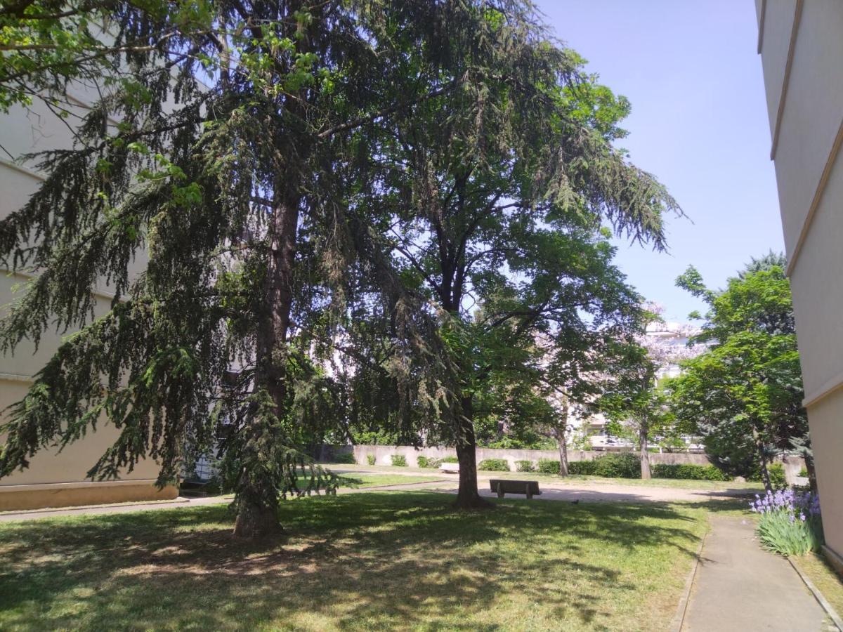 Résidence du parc des Tilleuls de Lyon Extérieur photo