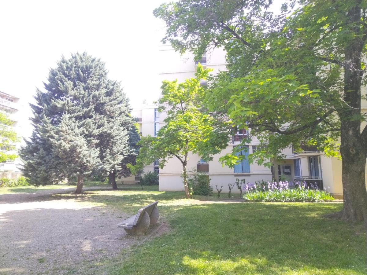 Résidence du parc des Tilleuls de Lyon Extérieur photo