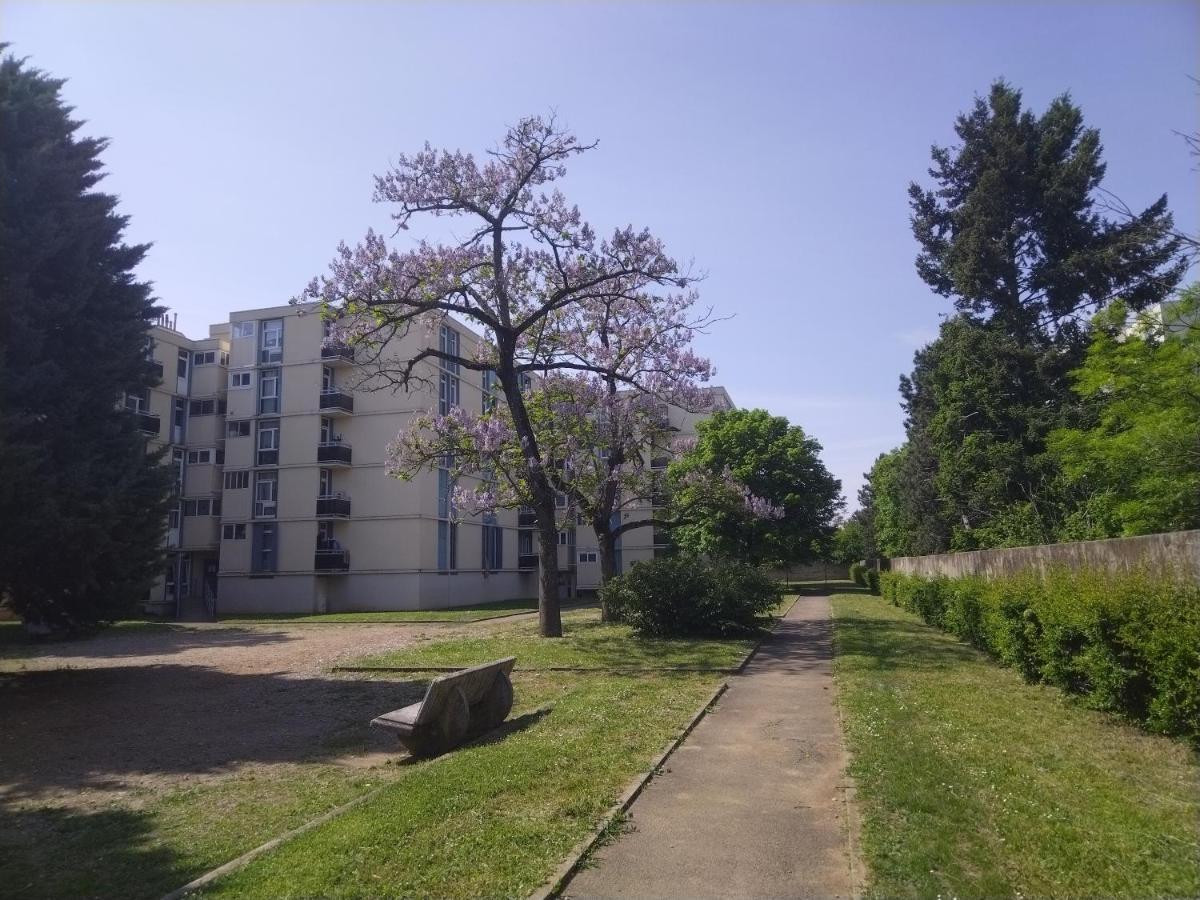 Résidence du parc des Tilleuls de Lyon Extérieur photo